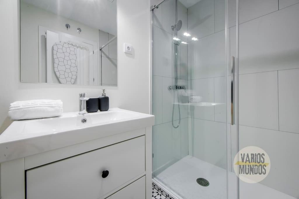 Cozy Y Centrico Apt Para 6Pax En Plaza Del Carmen E2 マドリード エクステリア 写真